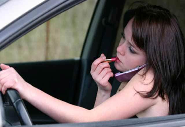 Δέκα συμβουλές σε γυναίκες οδηγούς