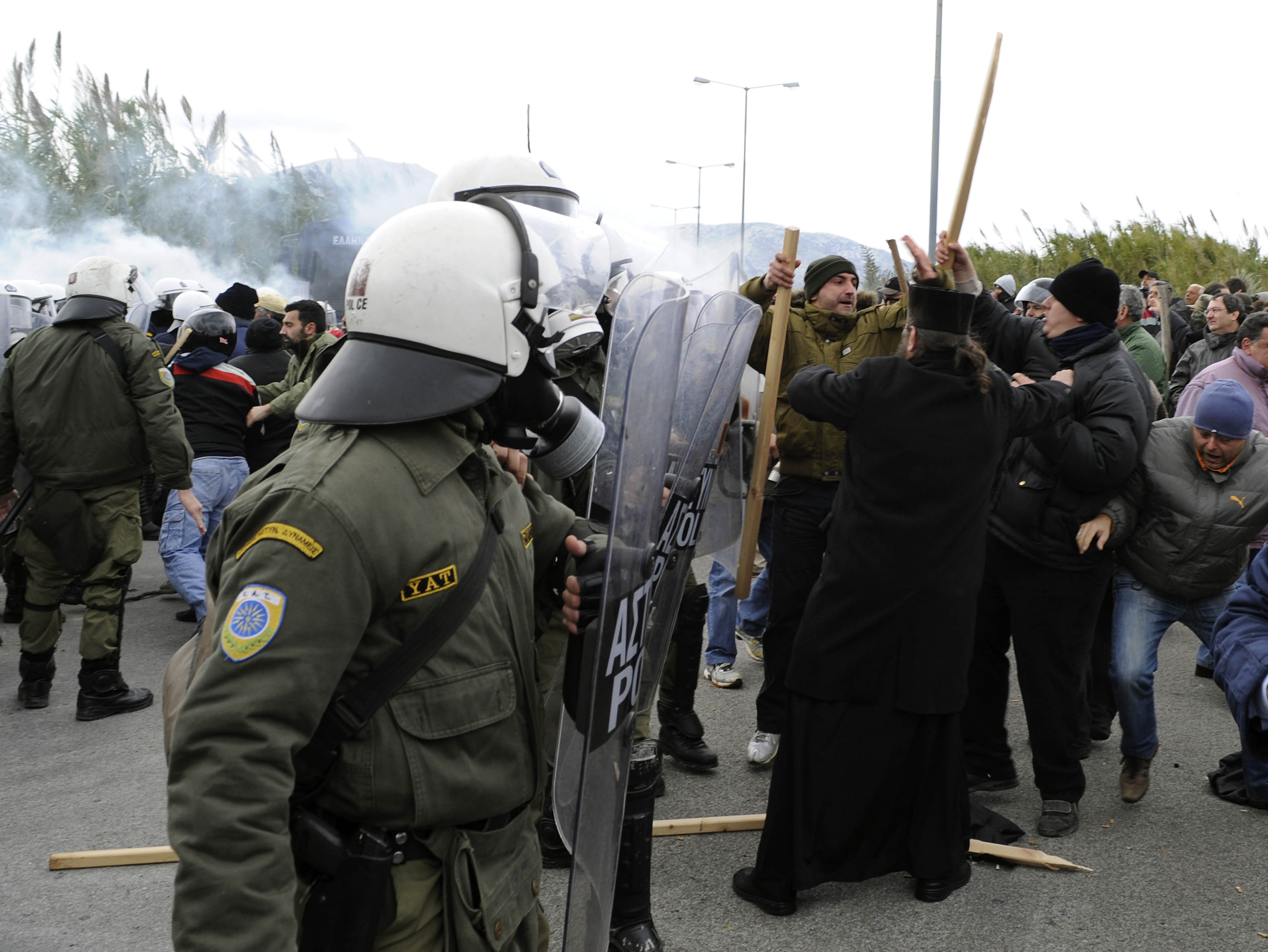 Θέλουν να αγιάσουν και δεν μπορούν