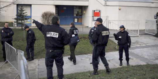 Ώρες αγωνίας για έξι παιδιά στη Γαλλία