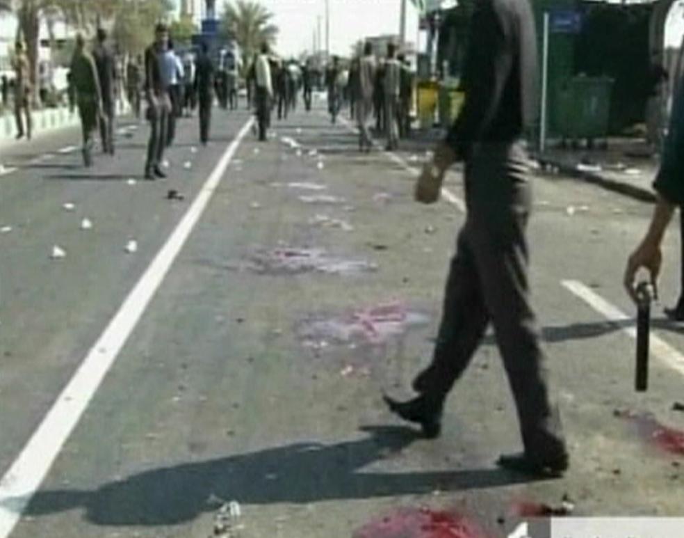 Φονικές εκρήξεις έξω από τέμενος στο Ιράν