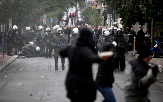 Τέσσερις τραυματίες, τρεις συλλήψεις στη Θεσσαλονίκη
