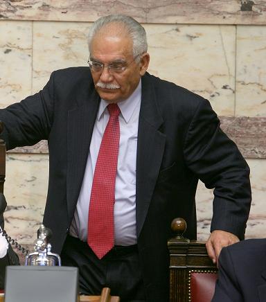 «Οδηγούμαστε στην “κατάρρευση” της λειτουργίας των δήμων»