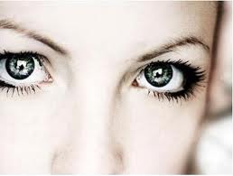 Όμορφα μάτια με βλεφαροπλαστική