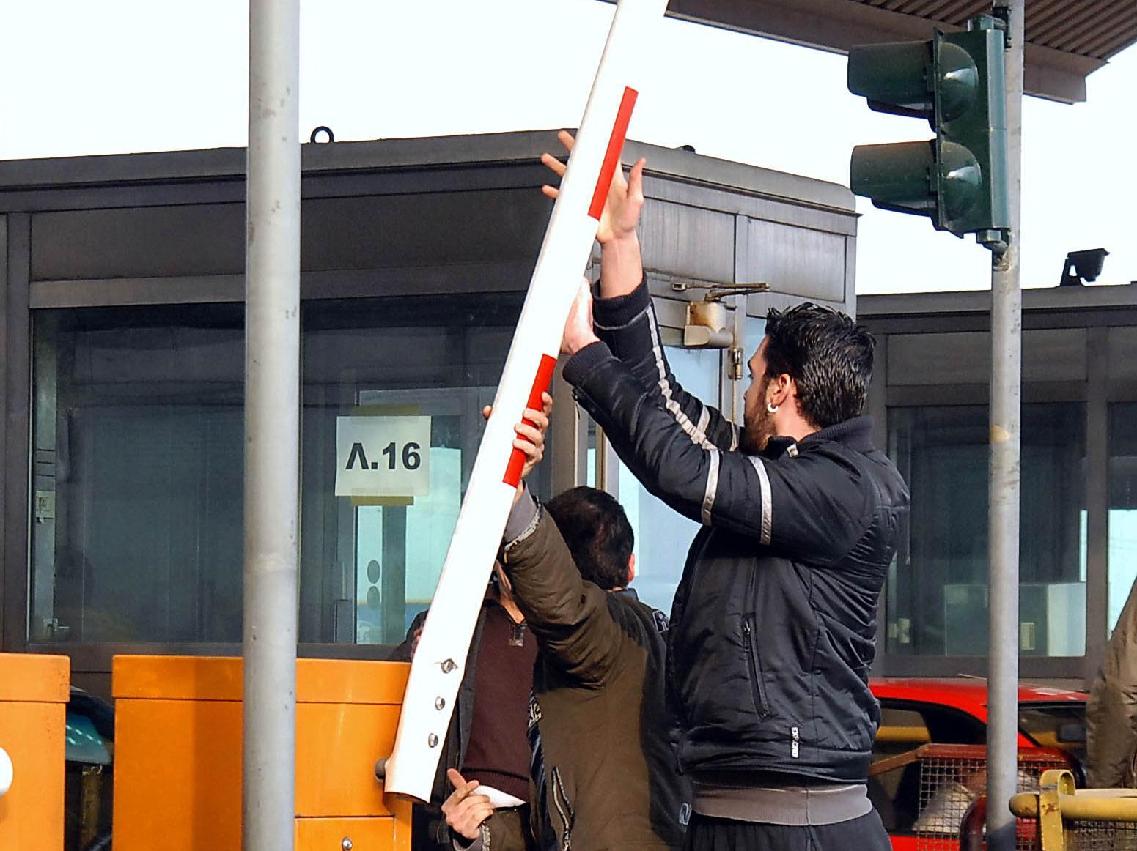 «Δεν πληρώνουμε, ελεύθερα διόδια για όλους»