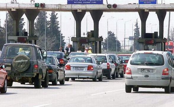 Ουρές αυτοκινήτων στα διόδια Μαλγάρων