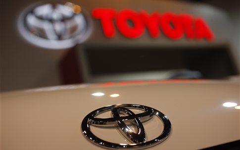 Δύο εκατ. αυτοκίνητα ανακαλεί η Toyota