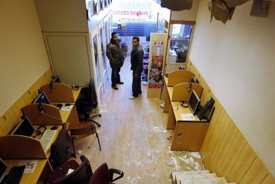 Ελεύθεροι οι 5 από τους 12 συλληφθέντες στην Ολλανδία