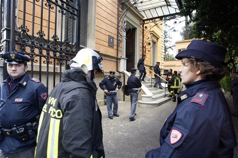 Καταδικάζουν τις επιθέσεις στην Ιταλία