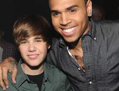 Δώρο Πρωτοχρονιάς από τον Bieber και τον Brown