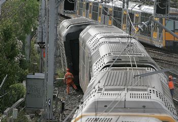 Στους 17 οι νεκροί από τον εκτροχιασμό τρένου στην Αίγυπτο