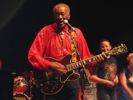 Κατέρρευσε επί σκηνής ο Chuck Berry