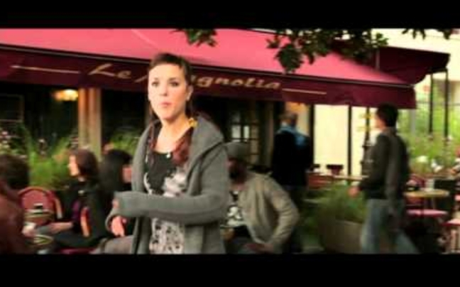 Η Ζaz ξαναχτυπά