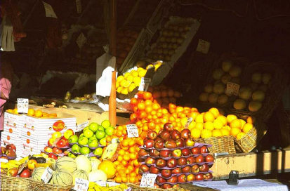 Χρησιμοποιεί το&#8230; κούνημα της για να ψωνίζει δωρεάν