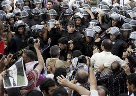 Χίλιες συλλήψεις στην Αίγυπτο