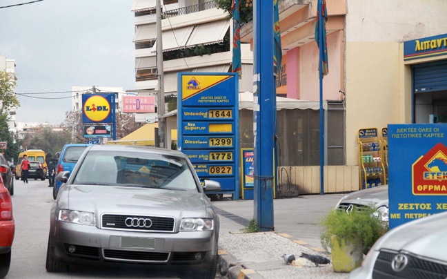 Τον ανήφορο ξαναπήρε η τιμή της αμόλυβδης