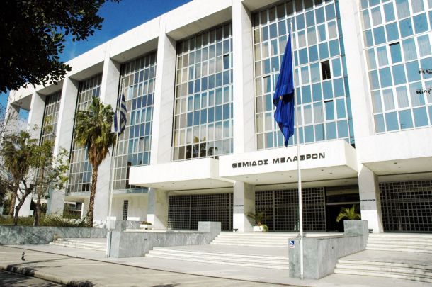 Την εφαρμογή της νομοθεσίας περί απαγόρευσης του καπνίσματος σε δημόσιους χώρους, ζητεί ο Άρειος Πάγος