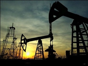 Υποχωρούν οι διεθνείς τιμές του πετρελαίου