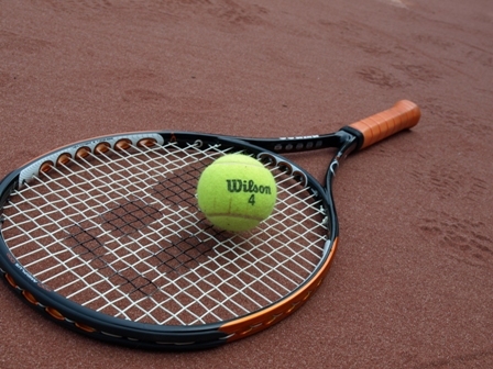 Νεκρός στο γήπεδο του τένις 48χρονος