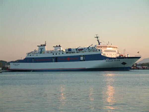 Βλάβη στο «Ionian Star»