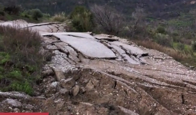 Καθίζηση δρόμου στην Κέρκυρα