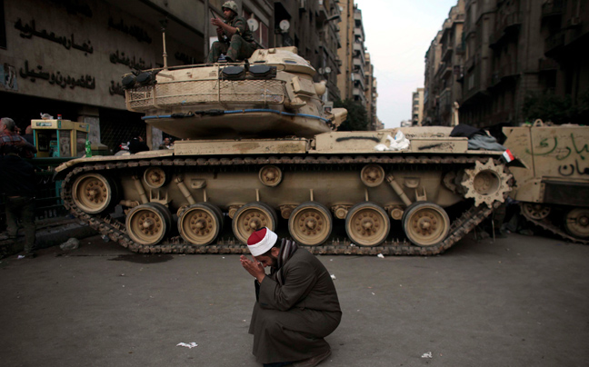 Δεν αποκλείεται να επέμβει ο στρατός στην Αίγυπτο