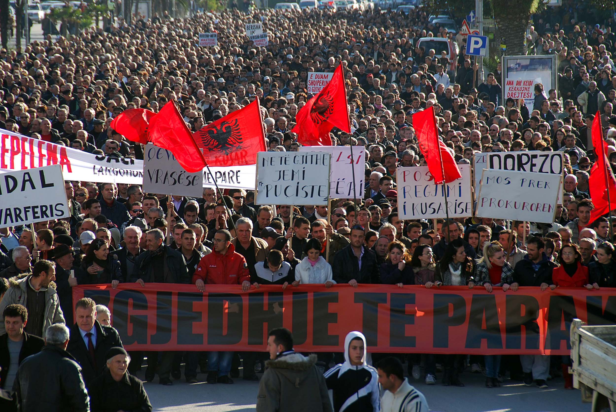 Περιμένουν τους Έλληνες μετανάστες στη Μεγάλη Αλβανία