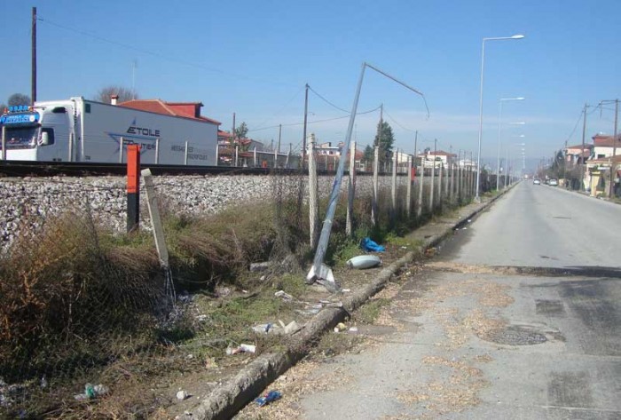 Βγήκε σώος από σύγκρουση με… κολώνα