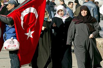 Εντείνεται η κρίση στο εσωτερικό της Τουρκίας
