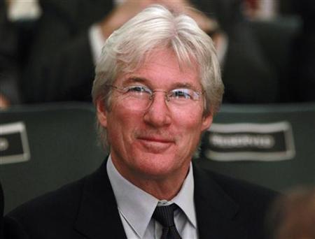 Ο Richard Gere… κάνει μπίζνες!