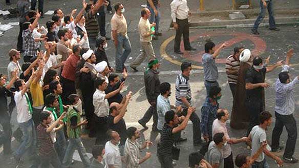 «Προδότες» οι ηγέτες της ιρανικής αντιπολίτευσης