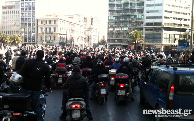 Φτάνουν στη Βουλή οι οδηγοί της ΕΘΕΛ