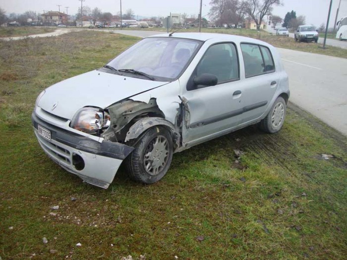 Μεθυσμένος οδηγός έπεσε σε σταθμευμένο όχημα στο Ρέθυμνο
