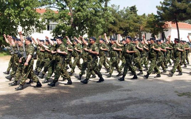 Με μόρια οι μεταθέσεις αξιωματικών