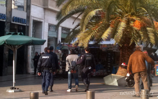 Σύλληψη για ναρκωτικά πριν λίγο στην Ομόνοια