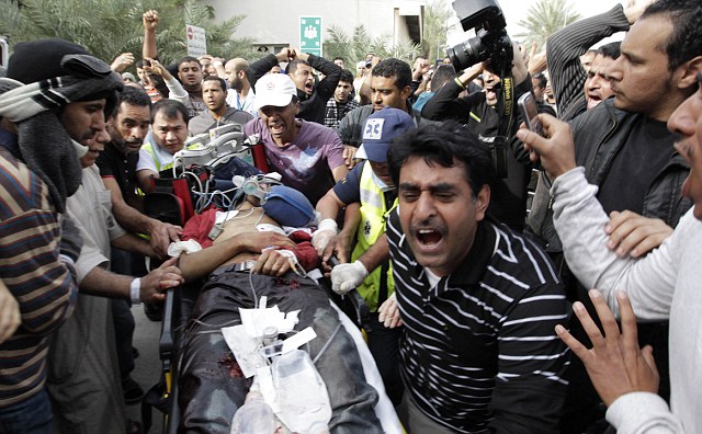 Φήμες οι απολύσεις υπαλλήλων που συμμετείχαν σε διαδηλώσεις στο Μπαχρέιν