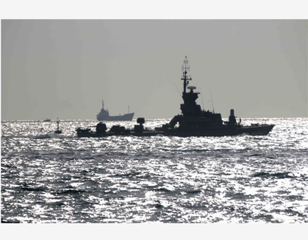 Αύριο τα ιρανικά πλοία στο Σουέζ