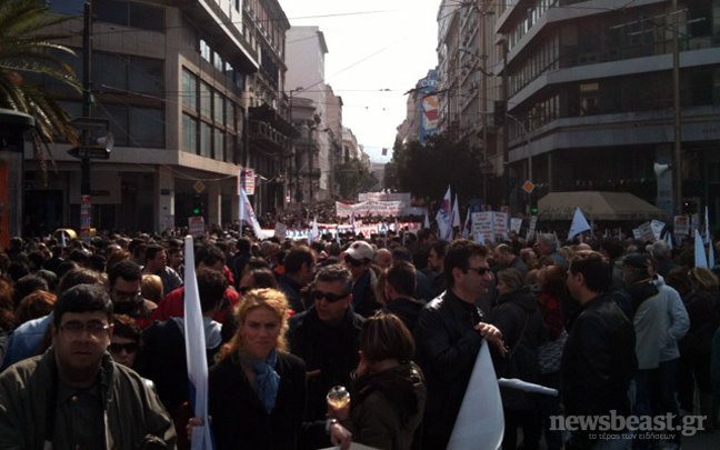 Λαοθάλασσα στο κέντρο της Αθήνας