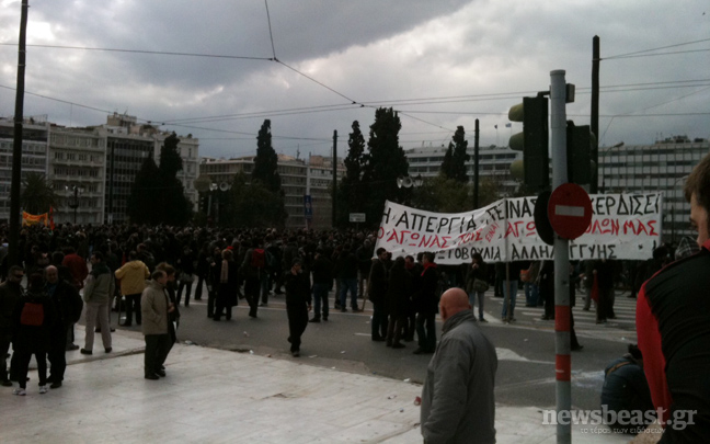 Ηλεκτρισμένη η ατμόσφαιρα στη Βουλή