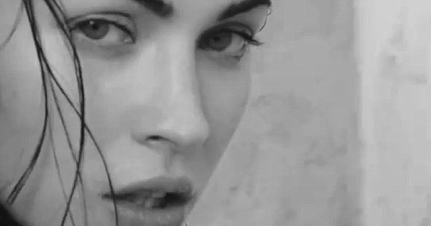 Σέξι θηλυκό η Megan Fox