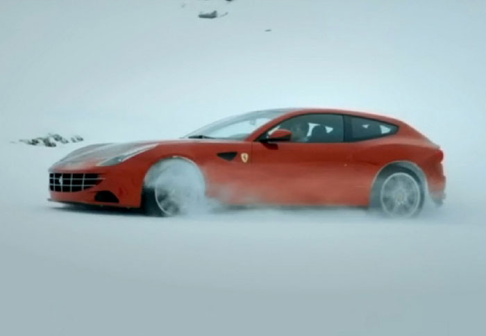 Η τετρακίνητη Ferrari FF στα χιόνια!