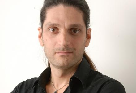 Ο πατρινός σχεδιαστής που κατέκτησε την Vogue