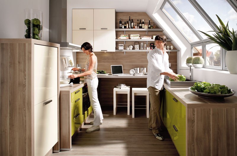 Οργανώστε τα ντουλάπια της κουζίνας σας