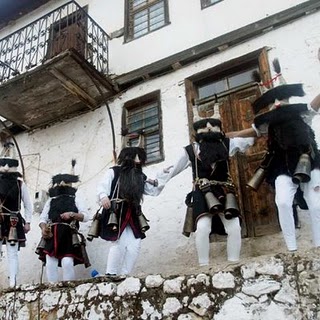 Επί ποδός στις Σέρρες για τις απόκριες