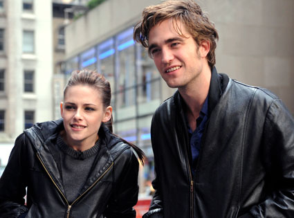 To ζεύγος Stewart- Pattinson απέκτησε&#8230; σκυλί!