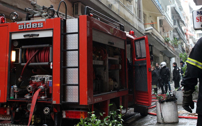 Στις «φλόγες» διαμέρισμα που διέμενε φοιτητής