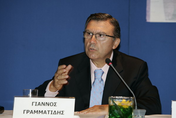 «Η Ελλάδα παγιδευμένη σε ένα σύστημα που την οδηγεί σε πλήρη κατάρρευση»