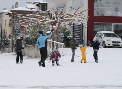 Αποκλεισμένα χωριά και κλειστά σχολεία