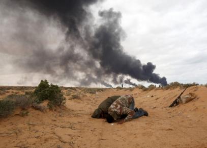 Ο Καντάφι βομβαρδίζει την πόλη Μιζουράτα