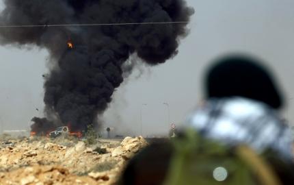 Μαίνονται οι συγκρούσεις στη Λιβύη