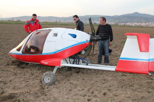 Μικρό ιδιωτικό αεροσκάφος έπεσε στη Λαμία